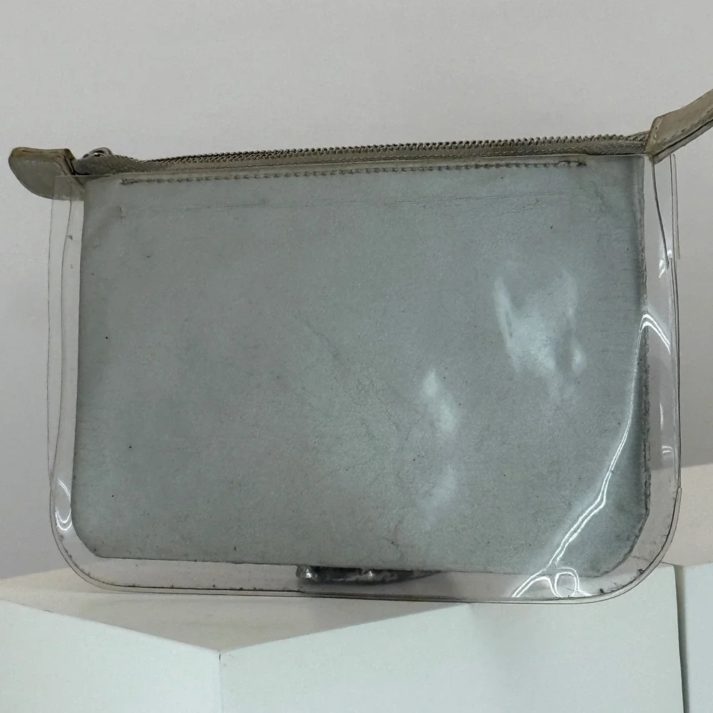 Foundation Louis Vuitton Clear Grey‎ Canvas Zip Pouch Museum Exclusive Bag